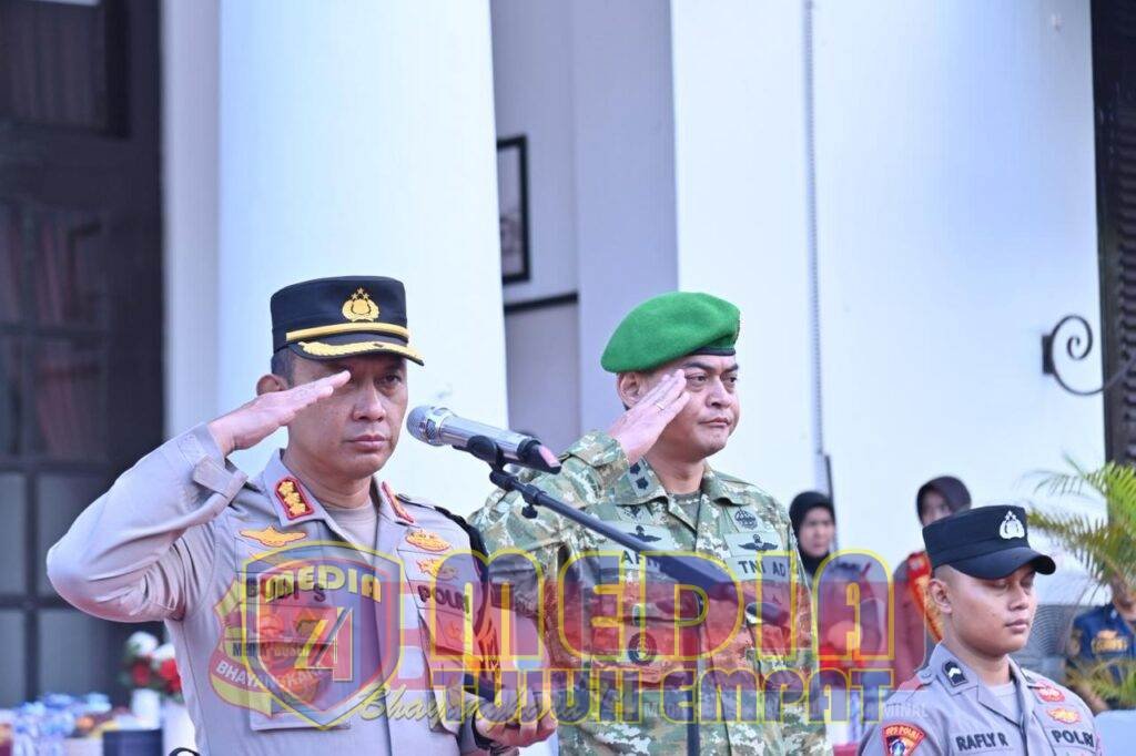 dc9c16c9-db28-40d8-a309-f63b15f05feb